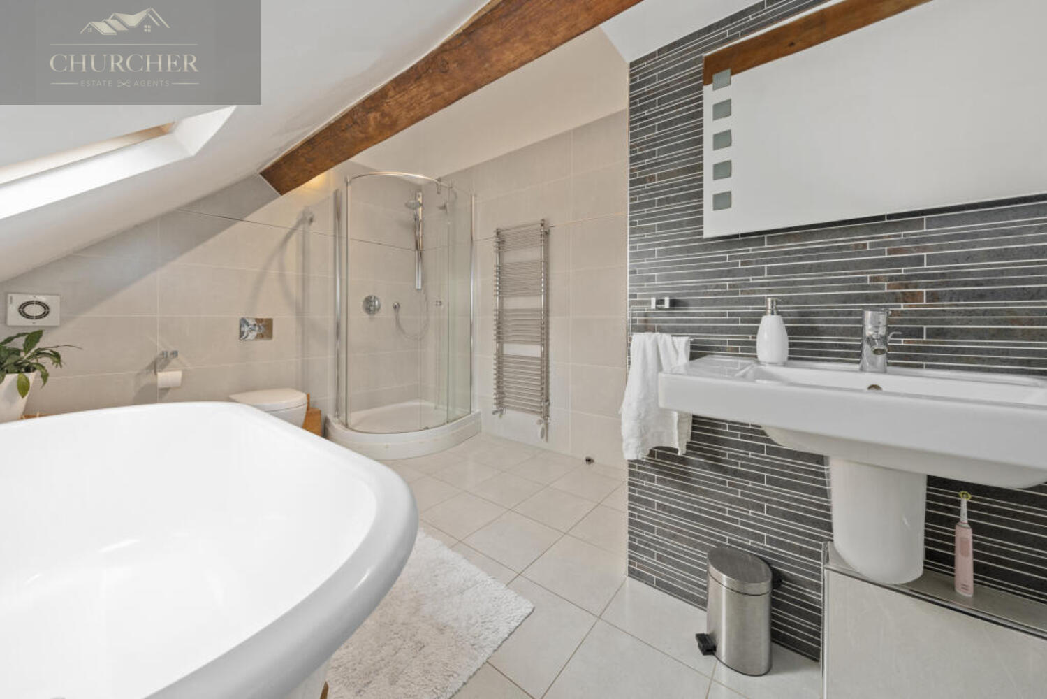 238523_3LAVENDARBARN_IMG_01_0001